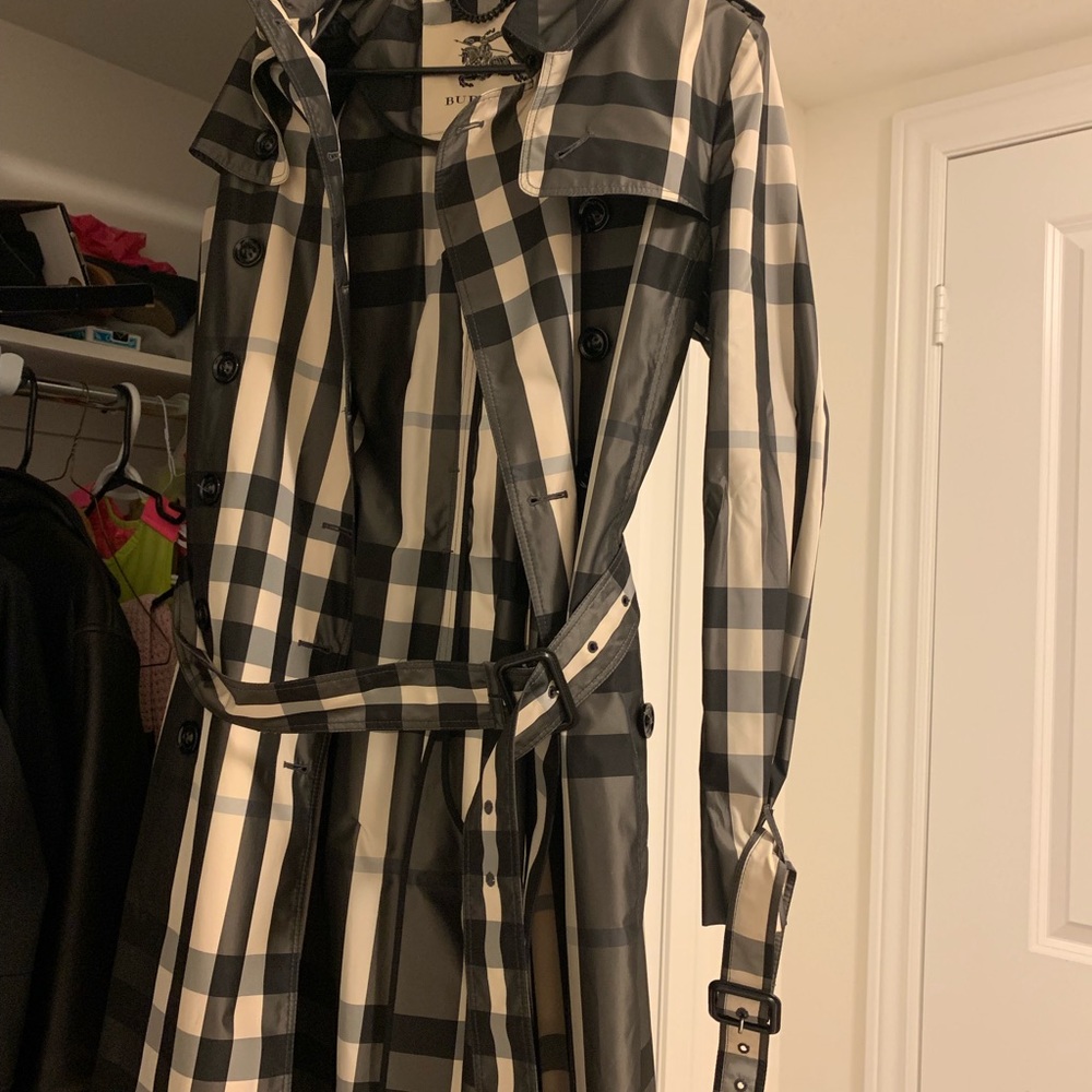 Burberry women rain coat